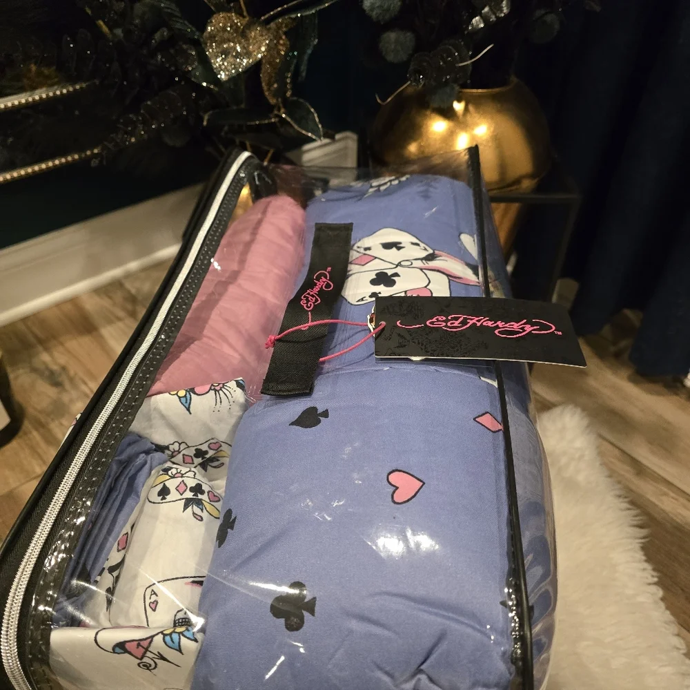 Ed Hardy King 8 piece complete Bedding set new